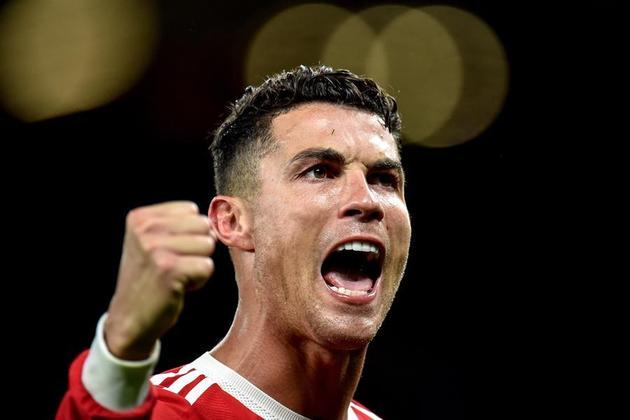 Cristiano Ronaldo é um dos maiores jogadores da história do futebol. E tamanha importância para o mais conhecido esporte do mundo rendeu bons ganhos ao português. Com fortuna de quase R$ 3 bilhões, a possível nova aquisição deve ser uma luxuosa mansão em Balneário Camboriú, em Santa Catarina