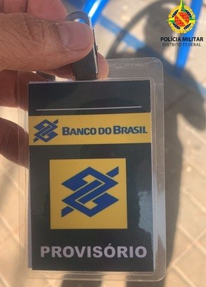 Suspeitos se passavam por funcionários do banco
