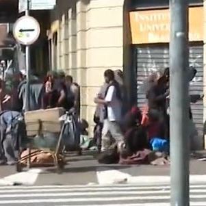 Moradores da praça Princesa Isabel reunidos