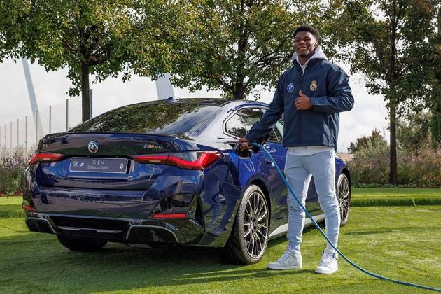 Jogadores do Real Madrid ganham carro de luxo da BMW antes da Copa