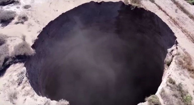 A 25-meter-diameter crater appears in the Atacama Desert – News