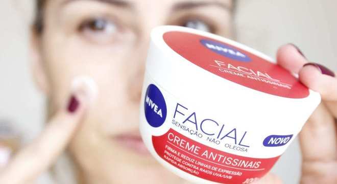 Creme antissinais para que serve? Tipos - marcas e quando usar