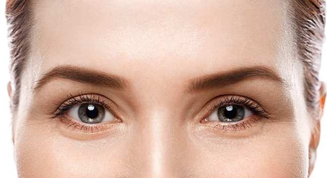 Creme para a área dos olhos: O que é e como usar