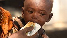 Guerra na Ucrânia afeta produção de pasta de amendoim que salva 3,5 milhões de crianças na África 