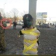 Crianças que desafiam Zelenski são amarradas e torturadas? (Reprodução Twitter/Alternative News)