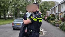 Menino de 4 anos 'rouba' carro da mãe, dá um passeio e é elogiado pela polícia: 'Novo Max Verstappen'