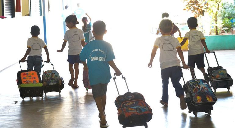 Câmara aprova projeto sobre procura por vagas em creches – Notícias