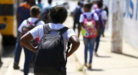 Apenas 
20% dos estudantes
 do Brasil estudam no modelo de ensino integral