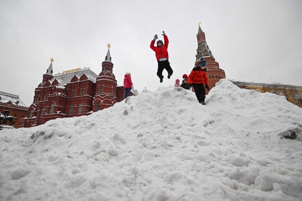 Moscou tem nevasca recorde: camadas de neve passam de 30 cm - Notícias ...