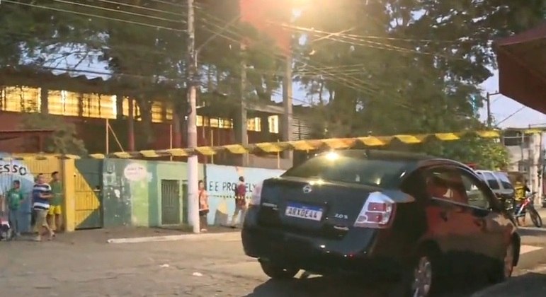 Crime aconteceu em frente a Escola Estadual Professor Elyo Ferreira de Castro