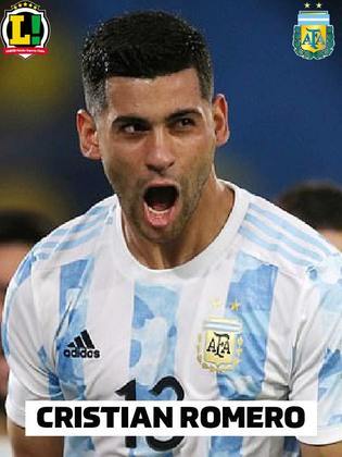 Cristian Romero - 6,5 - Exerceu bem a sua função na defesa com desarmes e interceptações. Iniciou a jogada do gol da Argentina com um bom passe para a tabela de Di Maria e Molina. 