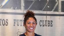 Artilheira Cristiane projeta 3 pontos do Santos contra o Grêmio