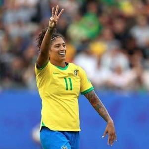 Brasil empata no futebol após ficar com um a menos boa parte do jogo -  Esportes - R7 Olimpíadas