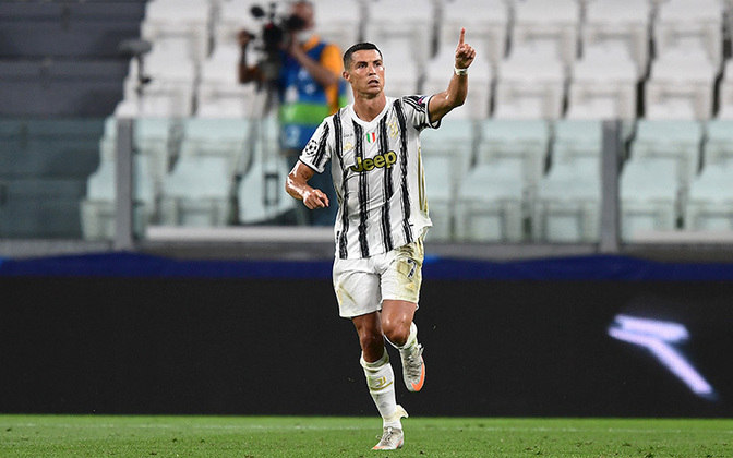 Cristiano Ronaldo - 36 anos - Atacante - Clube: Juventus - Contrato até: 30/06/2022