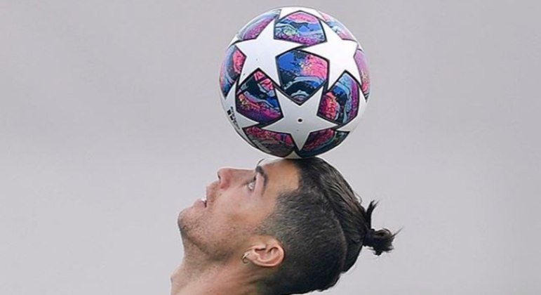 Cristiano Ronaldo - 36 anos - Atacante - Clube: Juventus - Contrato até: 30/06/2022