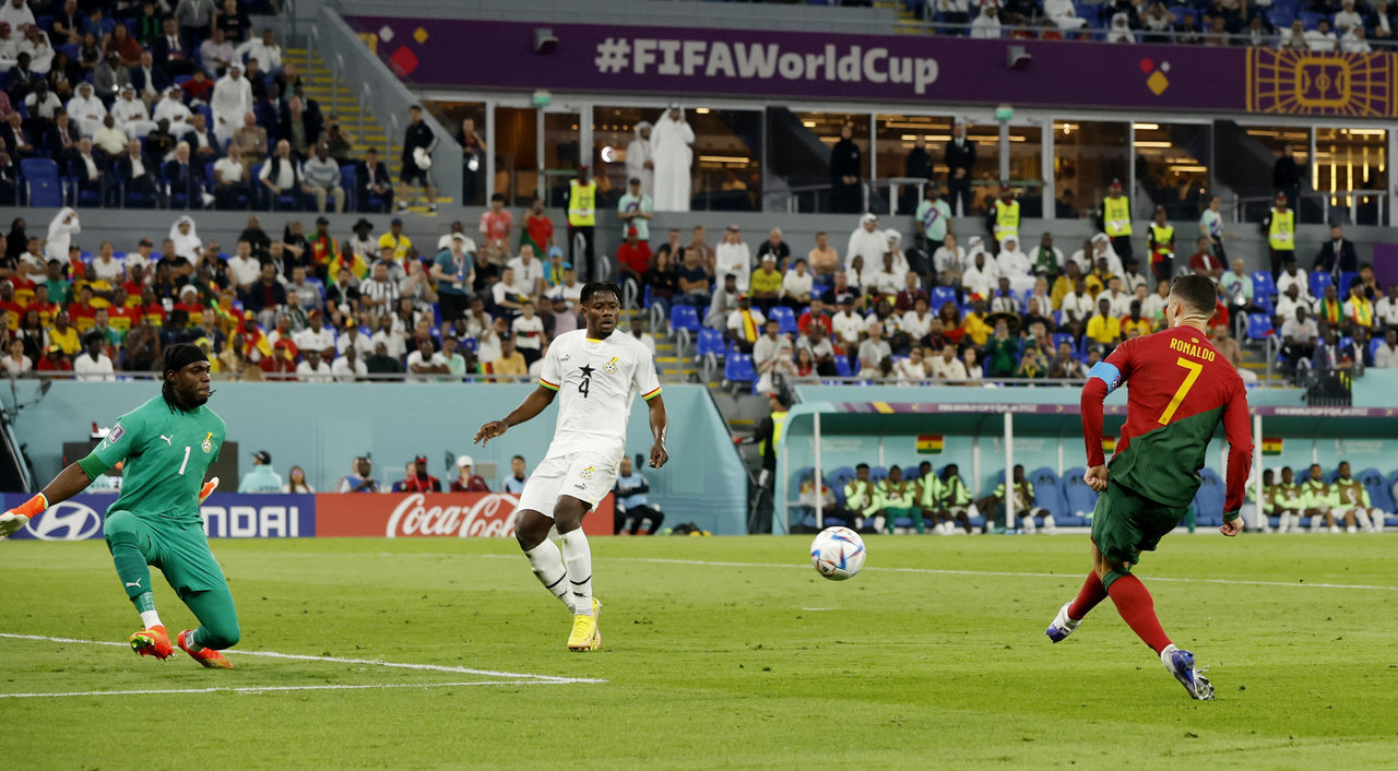 Após 36 jogos, Copa do Mundo tem o primeiro gol marcado em cobrança de falta  - Futebol - R7 Copa do Mundo