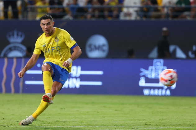 Pelo Al-Nassr, na atual temporada, Cristiano também mostra estar em excelente forma. Em 18 jogos até aqui, o gajo já tem 19 gols e ainda distribuiu seis assistências