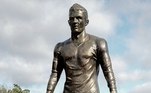 Cristiano Ronaldo - Estátua de craque português foi inaugurada em 2014, na Ilha da Madeira. O atacante é ídolo máximo em Portugal