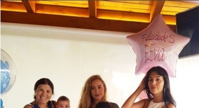 cristiano-ronaldo-gemeos-festa2