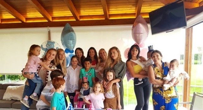cristiano-ronaldo-gemeos-festa3