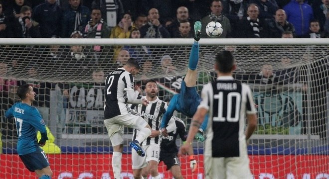 CR7 marca golaço de bicicleta. Juventus 0 x 3 Real Madrid