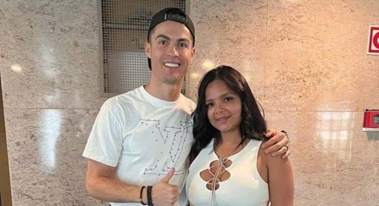 Traição teria acontecido na época em que Georgina estava grávida