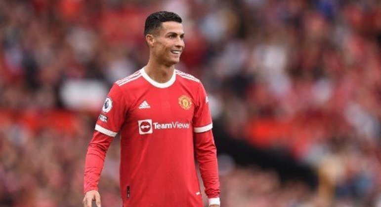 Cristiano Ronaldo: O camisa 7 pensa em deixar o Manchester United na próxima temporada. Segundo o "The Sun", o atacante português confessou ao seu entorno que acredita que sua idade está pesando para que não consiga ter um bom rendimento com a camisa dos Red Devils. Além disso, o próximo técnico da equipe inglesa, Erik ten Hag, não garante que usará o português nos jogos da equipe