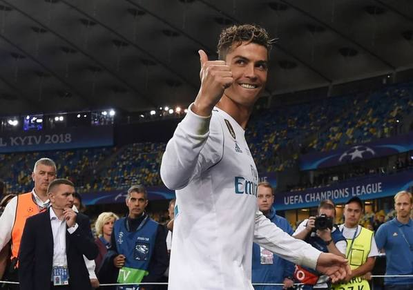 Cristiano Ronaldo - Real Madrid - Com incríveis 450 gols em 438 jogos, o craque português é o grande artilheiro do Real Madrid, considerado o maior clube do mundo.