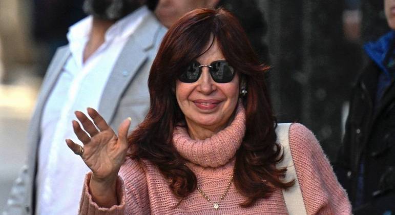 Cristina Kirchner foi alvo de uma tentativa de assassinato em frente de casa na Argentina
