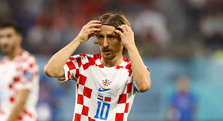 Modric arruma o cabelo na partida que define o terceiro colocado da Copa