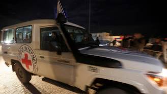 Sexto grupo de reféns do grupo terrorista Hamas é libertado (Ibraheem Abu Mustafa/Reuters - 28.11.2023)