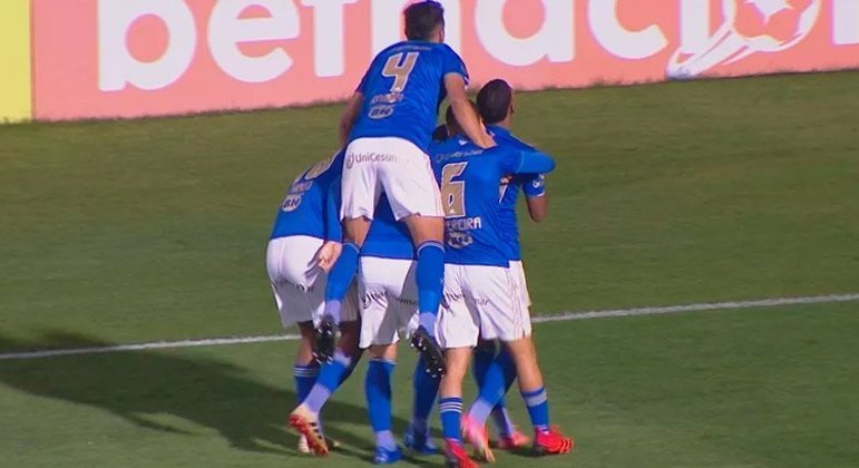CRUZEIRO: Reapresentação marcada para o dia 4 de janeiro e a primeira partida oficial será no dia 26 de janeiro, contra a URT, pelo Campeonato Mineiro.