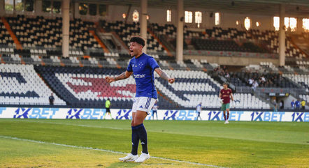 Cruzeiro venceu o Vasco em um São Januário vazio