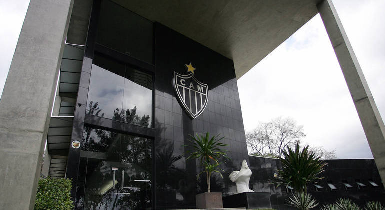 Com a maior dívida do futebol brasileiro, Atlético-MG vai aderir à SAF