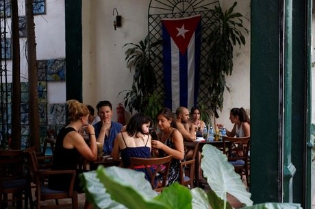 Cuba vai facilitar licenças comerciais