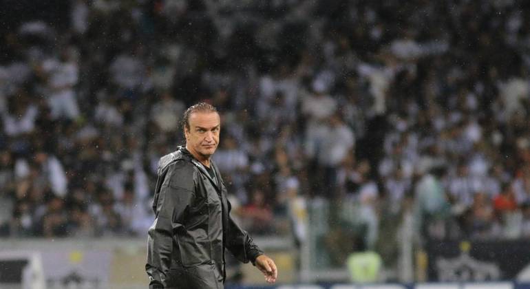 Cuca se desprende da fama de pé-frio para fazer história com o Atlético-MG