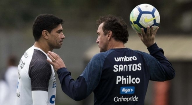 Cuca chegou ao Santos em 30 de julho e, desde então, time apresentou expressiva melhora na temporada
