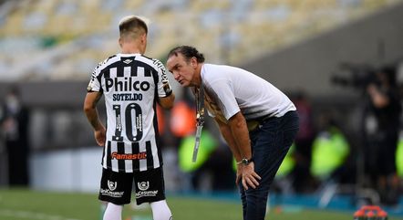 Cuca bateu na trave na final da Libertadores 2020, com o Santos