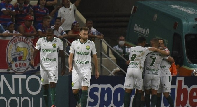 Com Walter providencial, Cuiabá vence Fortaleza pelo Brasileirão - Esportes  - R7 Futebol