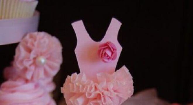 cupcake decorado com vestidinho para festa bailarina 