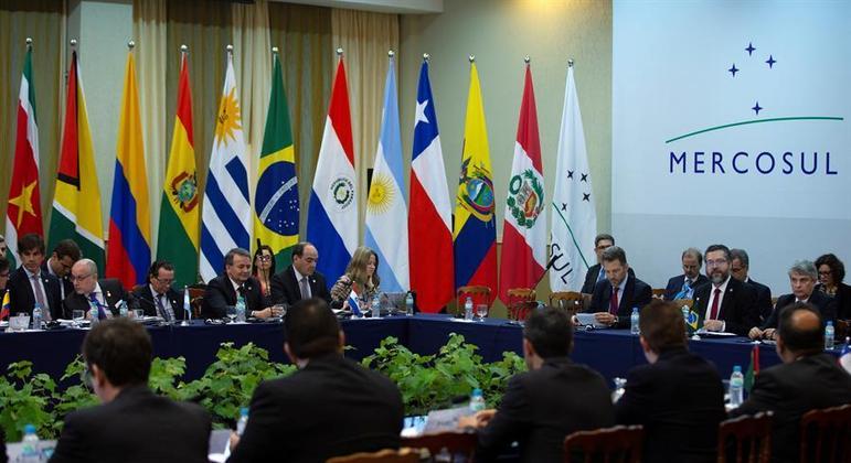 Mercosul completa 30 anos sem a possibilidade de uma cúpula presencial por conta da pandemia
