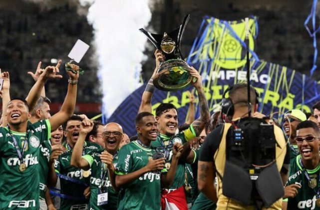 Curiosamente, o Palmeiras festejou o título brasileiro do ano passado justamente no Mineirão, após empate por 1 a - Foto: Cesar Greco/Palmeiras 1 com o Cruzeiro, na última rodada
