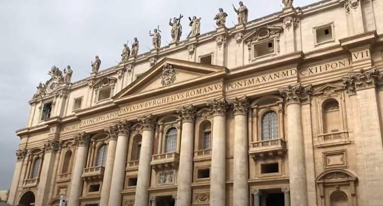 Curiosidade número 3:  O menor pais do mundo é o Vaticano