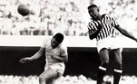 Pelé foi 11 vezes artilheiro do Paulistão. Além disso, o rei é o recordista de gols em uma única edição do campeonato: marcou 58 vezes em 1958
