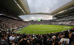 Da tela da Record TV você acompanha a transmissão exclusiva do Campeonato Paulista e também um desfile de craques e belas jogadas em estádios espalhados pelo estado de São Paulo. Que tal fazer um tour e se preparar para os próximos jogos? Vamos começar pela Neo Química Arena, que é o estádio do Corinthians e fica localizado no bairro de Itaquera, na Grande São Paulo. Com capacidade máxima para 49.205 espectadores, a arena chama a atenção pela modernidade e ficou conhecida mundialmente após sediar a abertura da Copa do Mundo em 2014