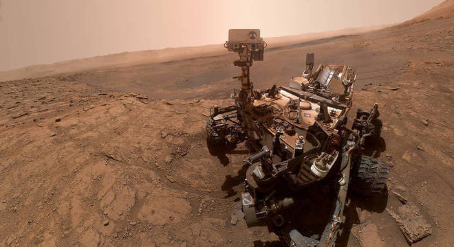 Curiosity realizou uma selfie em Marte a partir da junção de 57 fotos individuais 