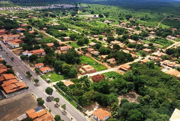 Curralinhos (Piauí) - Cidade com 4.200 habitantes numa área de 362 km², a 126m de altitude e 60 km de distância da capital Teresina. 