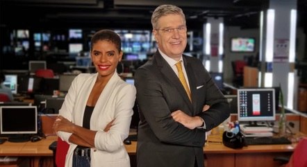   Cynthia Martins ao lado de Felipe Vieira nos bastidores do "Jornal da Noite"