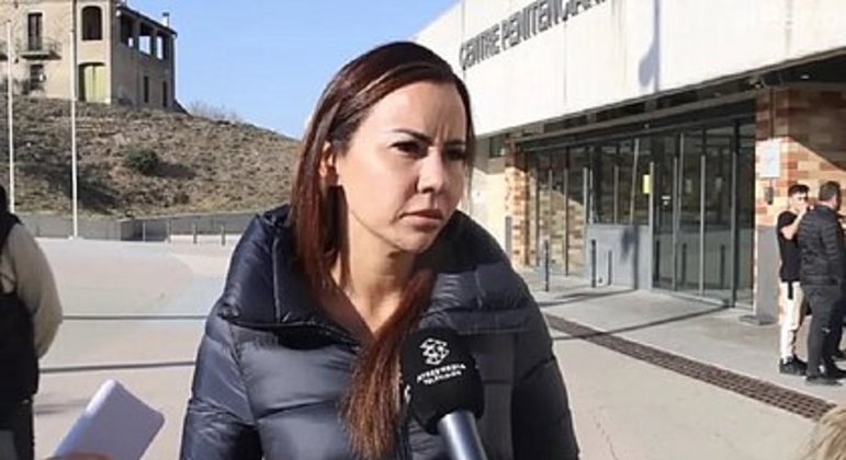Ex-esposa de Daniel Alves revelou terem sido uma farsa suas entrevistas na Espanha. 'Repeti frases decoradas'