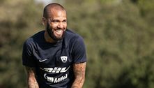 'Ele acredita que vai ficar lá', diz companheiro de cela de Daniel Alves
